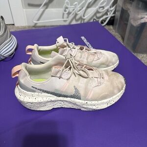 Nike Women's Sneakers in Cream and Pink